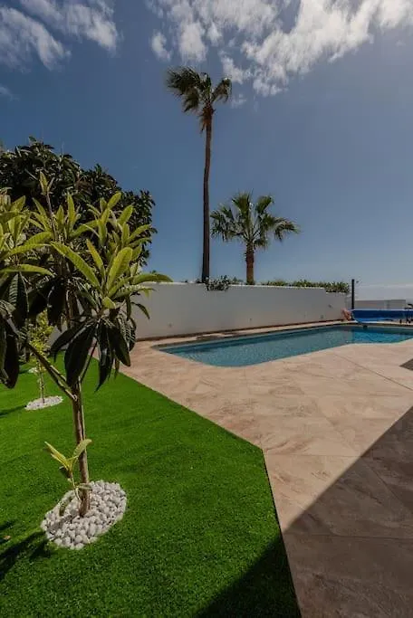 Villa Bianca Callao Salvaje